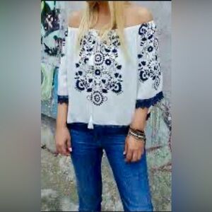 Embroidered Design Crochet Lace Hem Blouse Key Hole Tie Bell Sleeves Boho Med